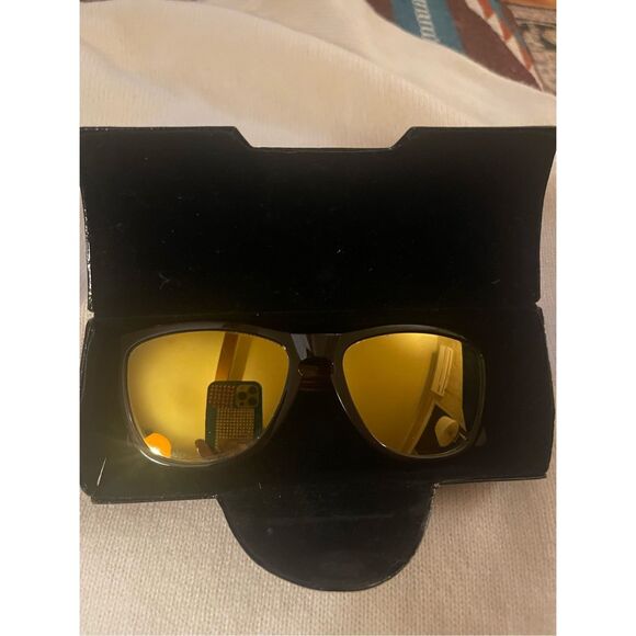 Oakley Bronze Frogskins Sunglasses Unisex - Picture 2 of 8